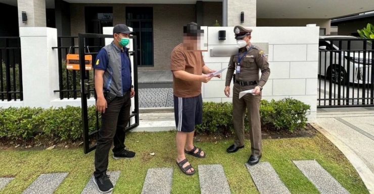 先跟多家公司买保险 男子伪造妻亡骗千万保险金