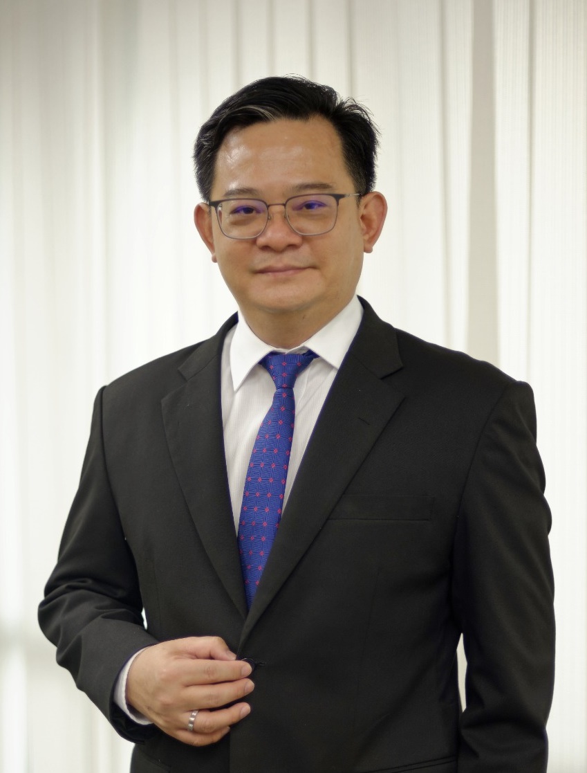 刘亚强：改善医疗系统：正视医护人员薪资待遇和工作环境问题