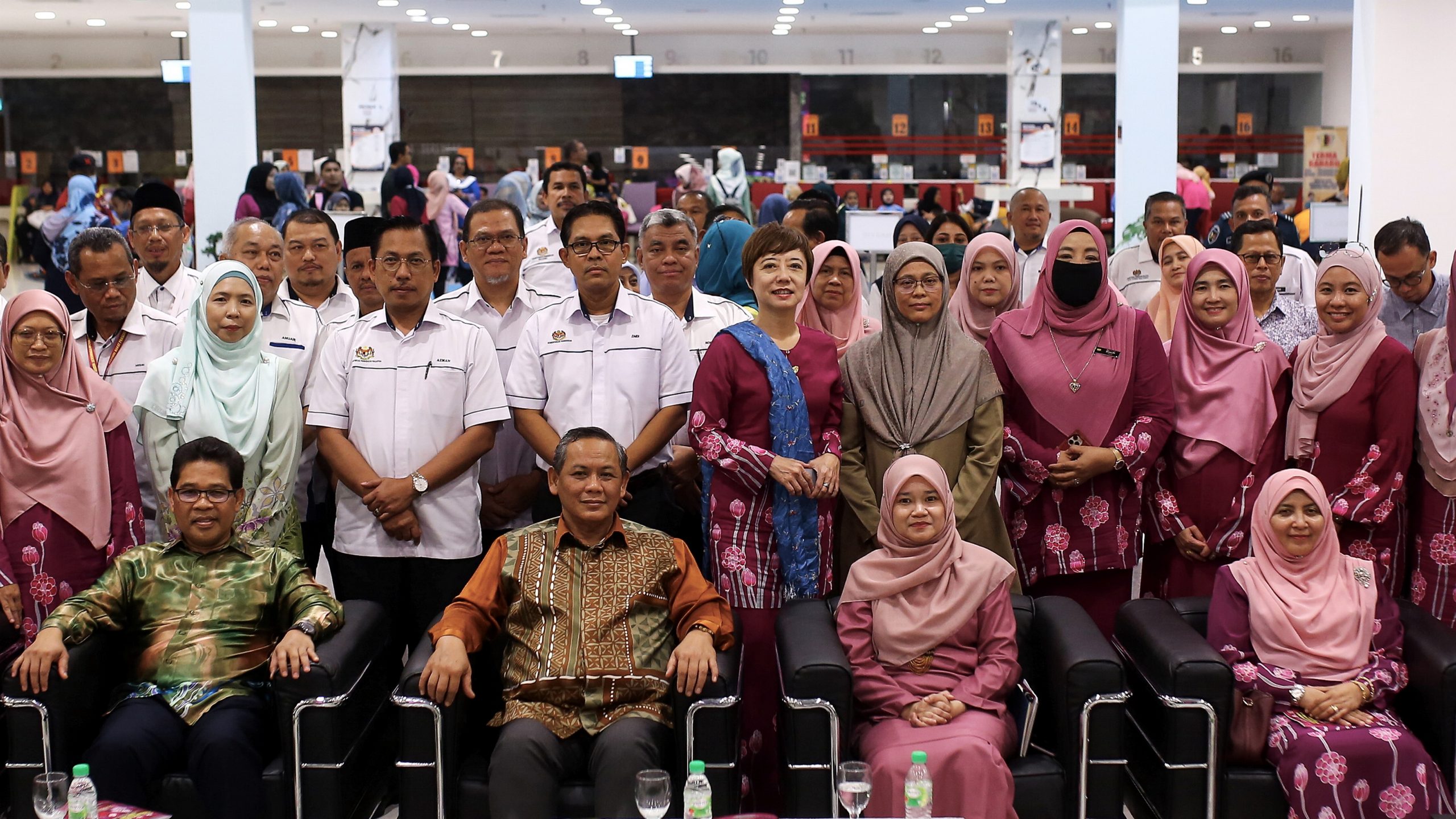 全国版：法丽娜：IDME本周暂停使用，将派官员至全国助教师