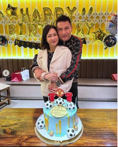 关礼杰获赞像C罗 左拥右抱庆61岁生日