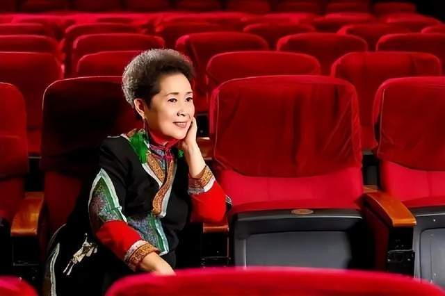 刘三姐”黄婉秋病急 留遗言嘱丈夫女儿传承