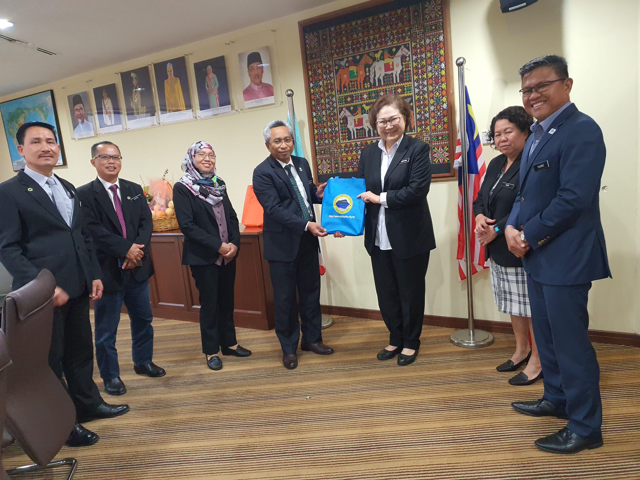 刘静芝:3个月的宽限期 登山及公园门票今年起价