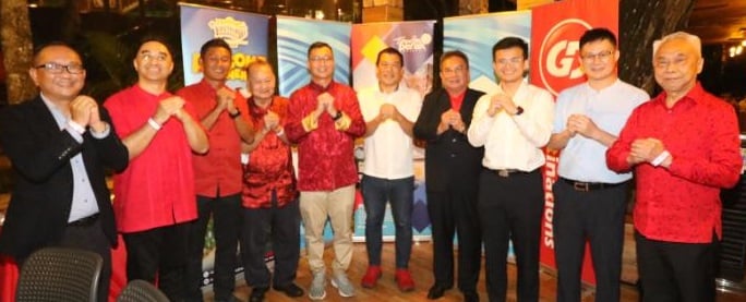 包一雄吁内政部速探讨  落地签证扩至所有国家