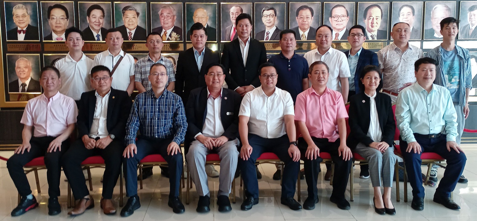 华总副总财政黄振兴文告