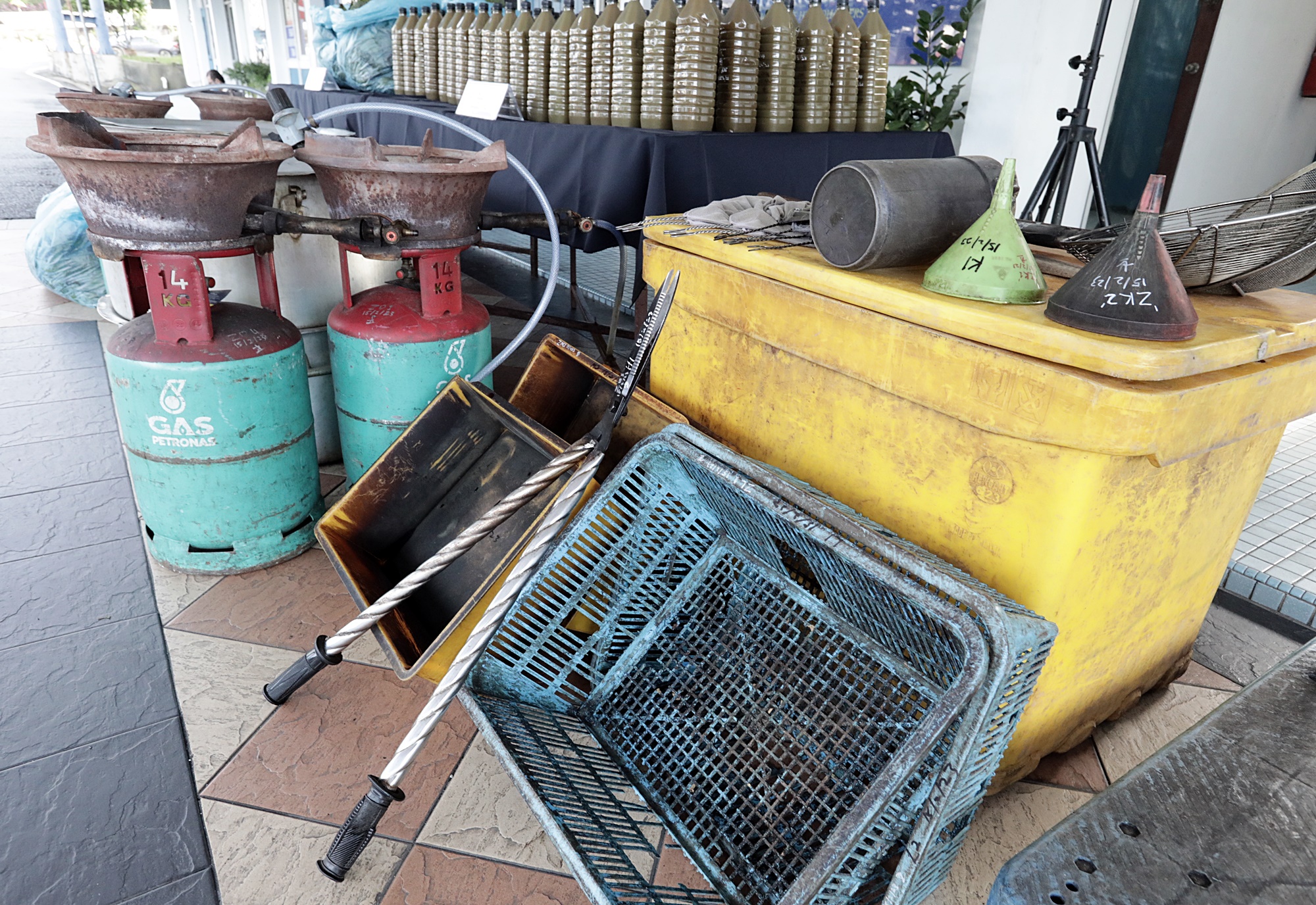 卧室改成厨房煮哥冬水·累犯3度被捕 4同伙齐落网