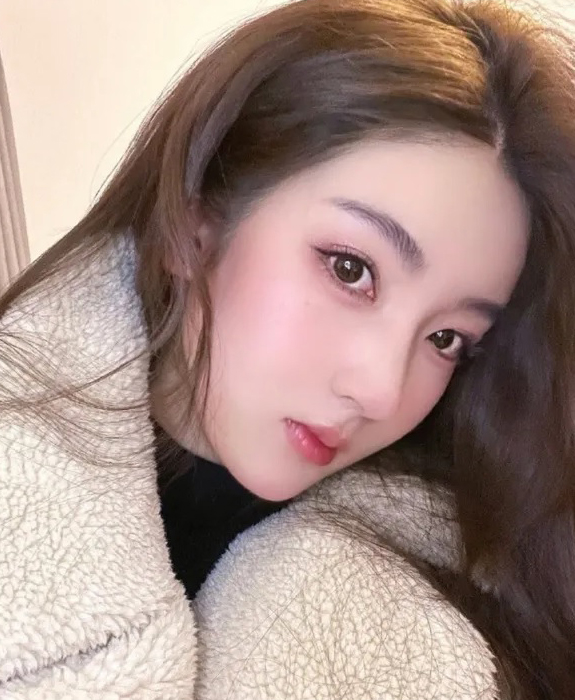 吴亦凡二审可能翻案? 李恩出庭对质都美竹