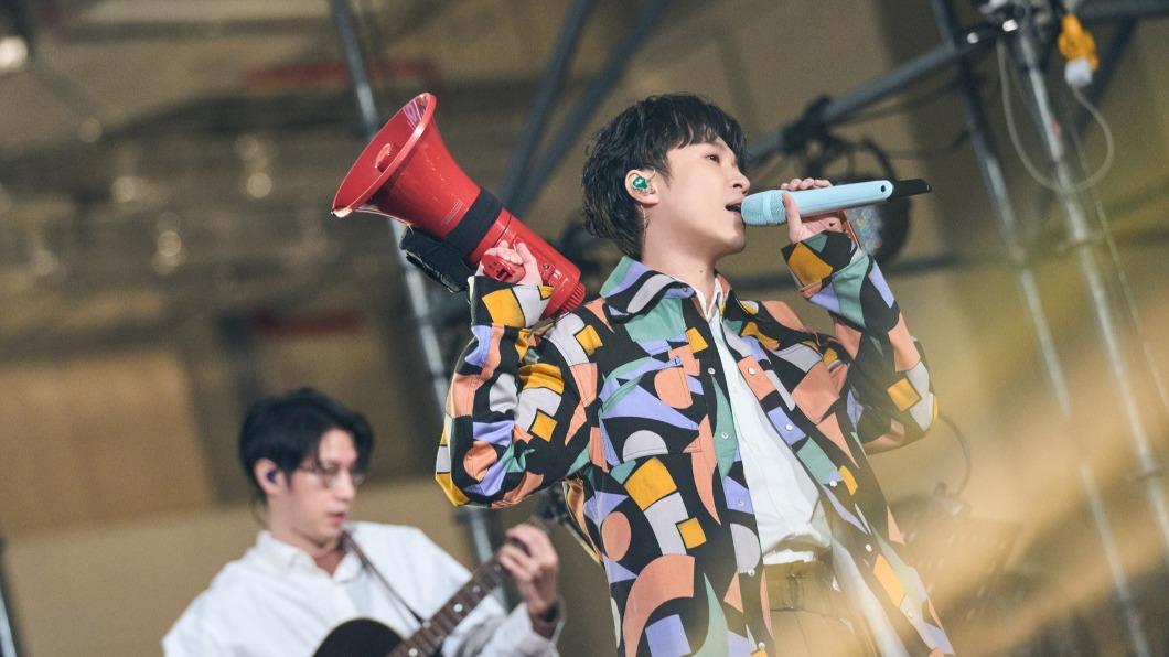 吴青峰惊爆1夜失声 沮丧叹“中年退化”