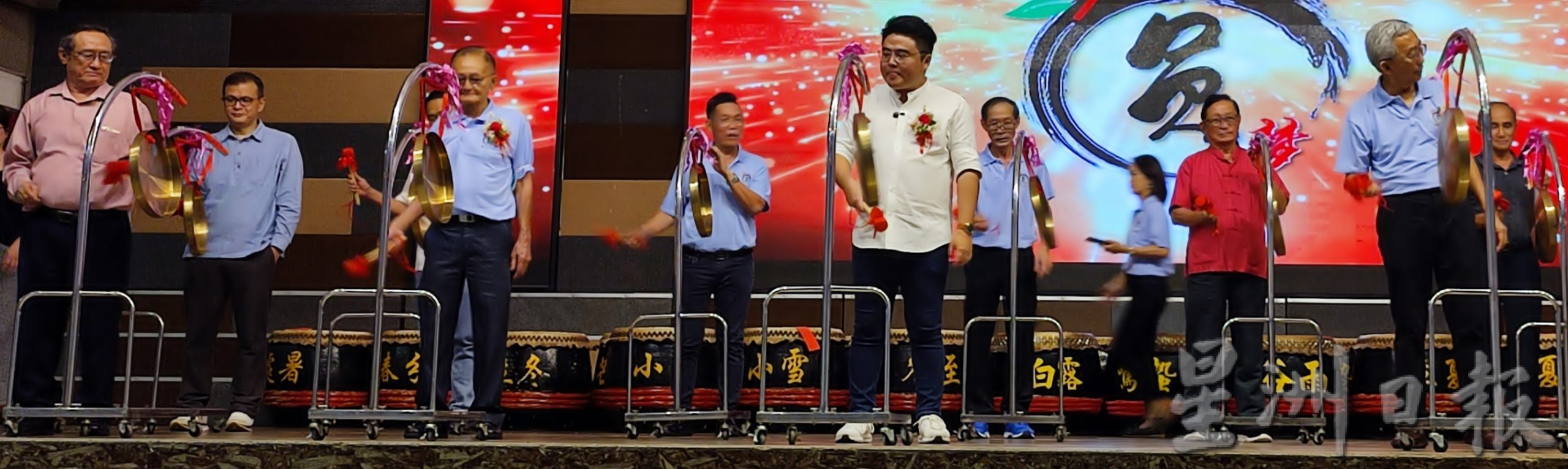 培养购校地筹款额曾停滞 群众力量直破60万