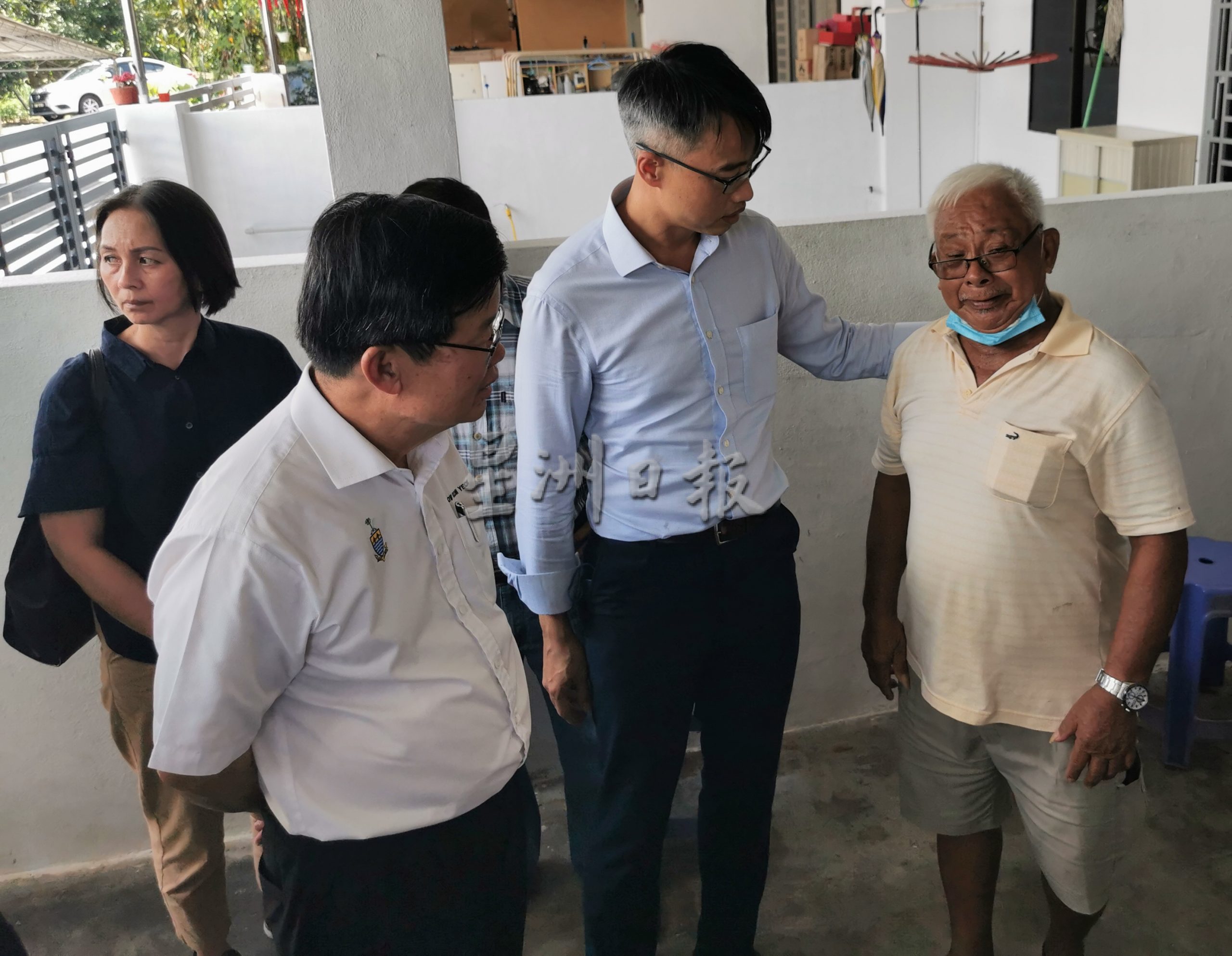 (大北马)曹观友一行人慰问死者家属