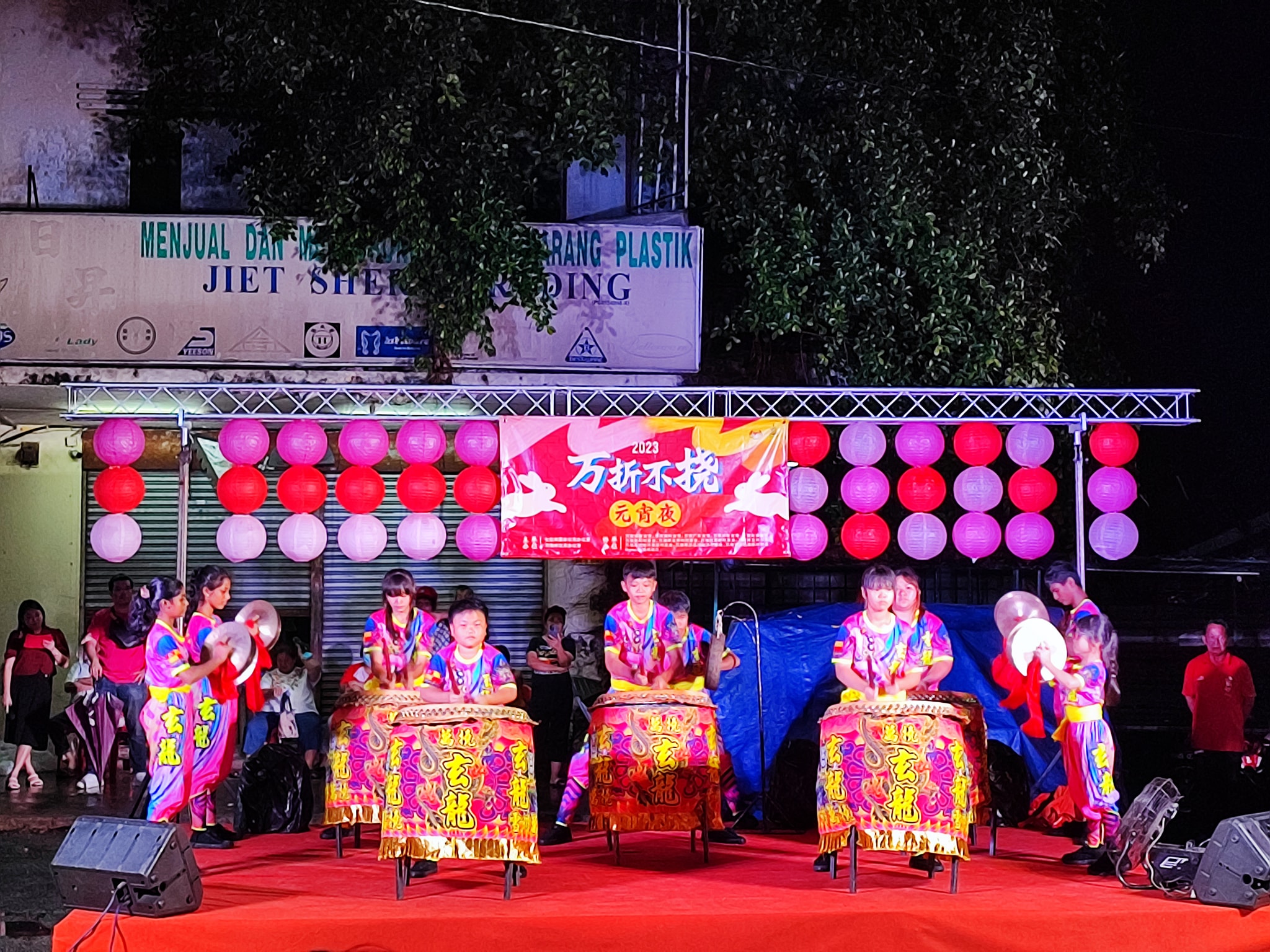 大都会:5000人万挠共渡元宵夜/3图