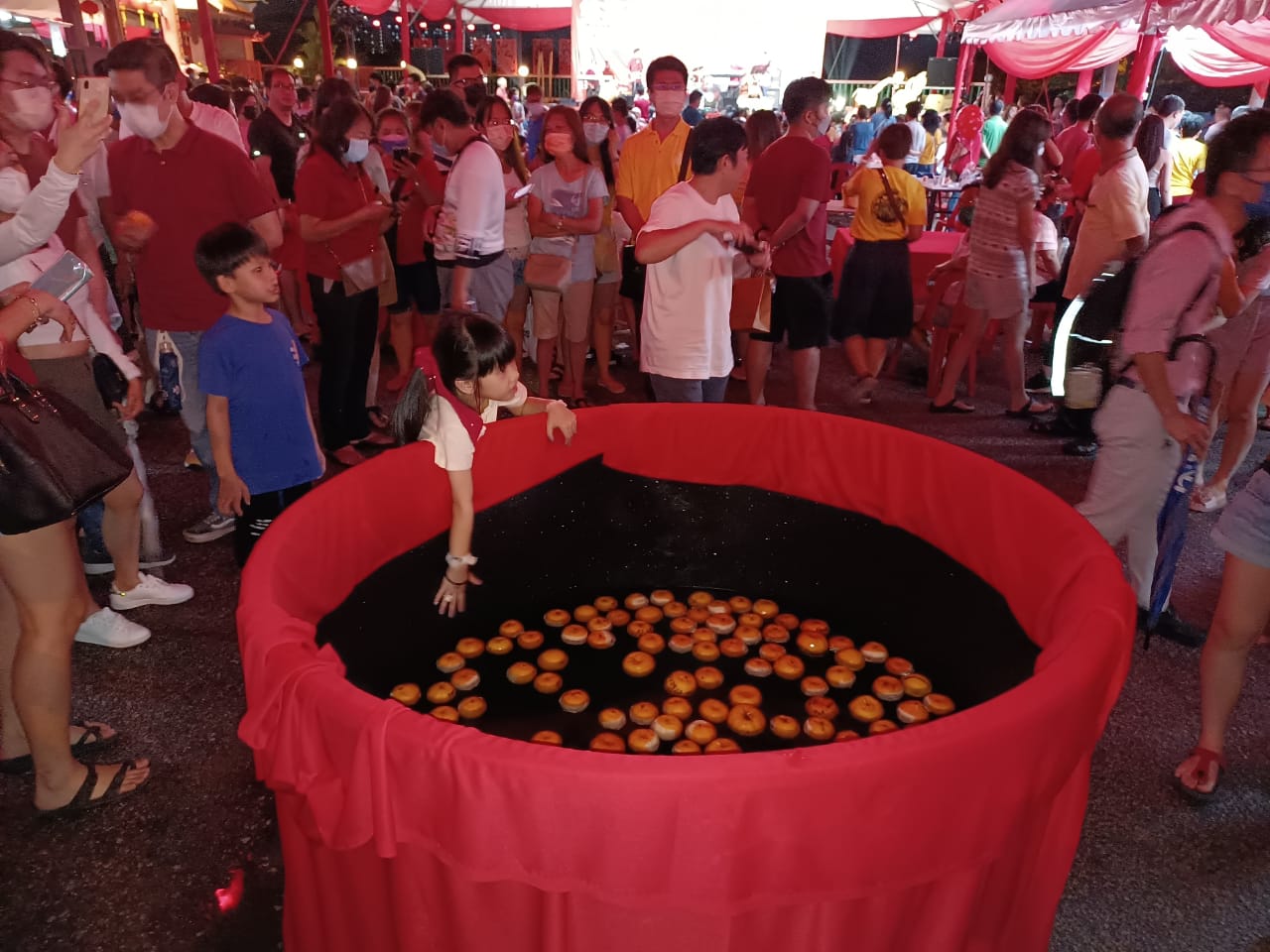 大都会/加影许愿池抛柑觅良缘／9图