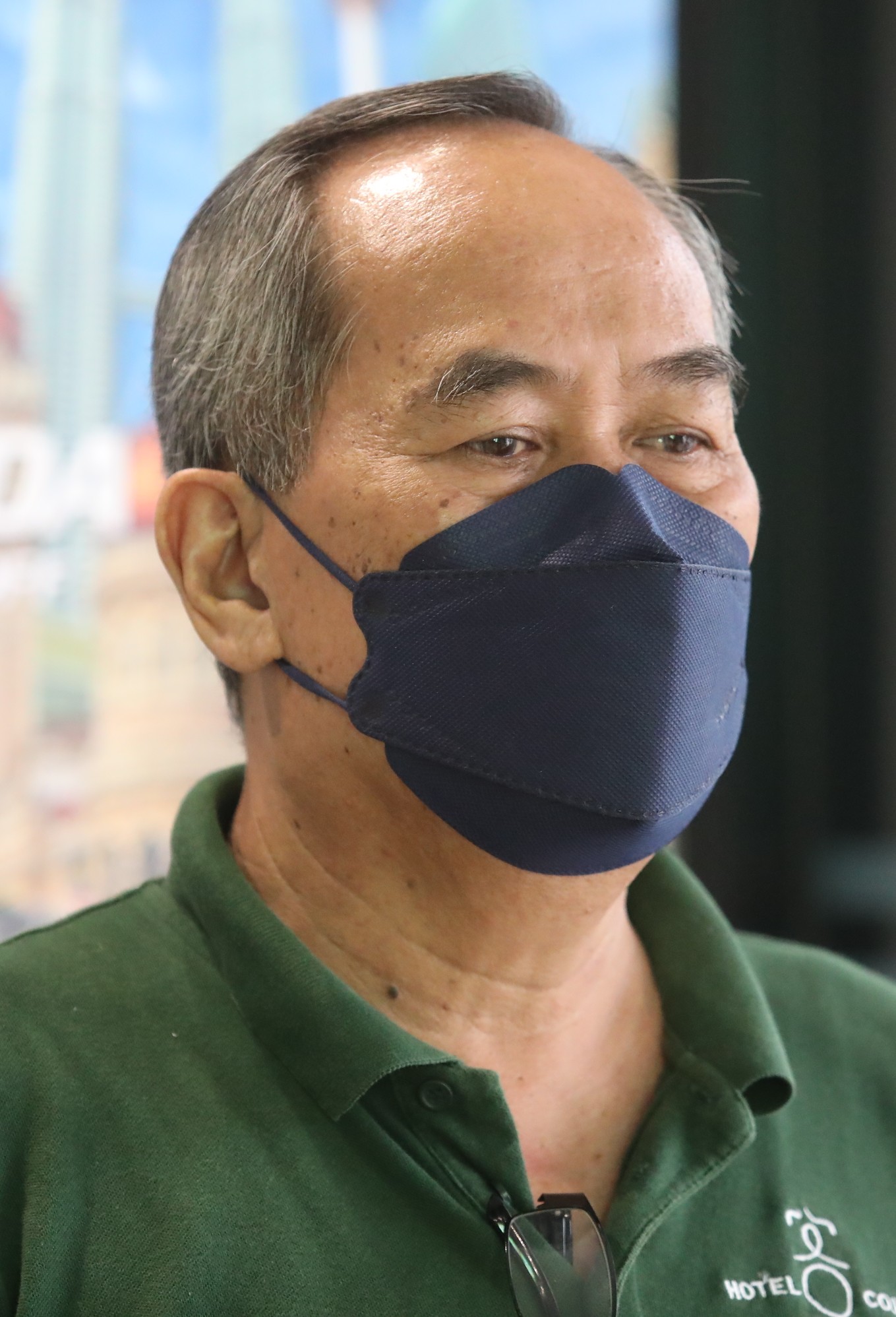 大都会/封面/跟进市中心商店在门口装置喷水设施,阻止流浪汉在五脚基聚集/10图