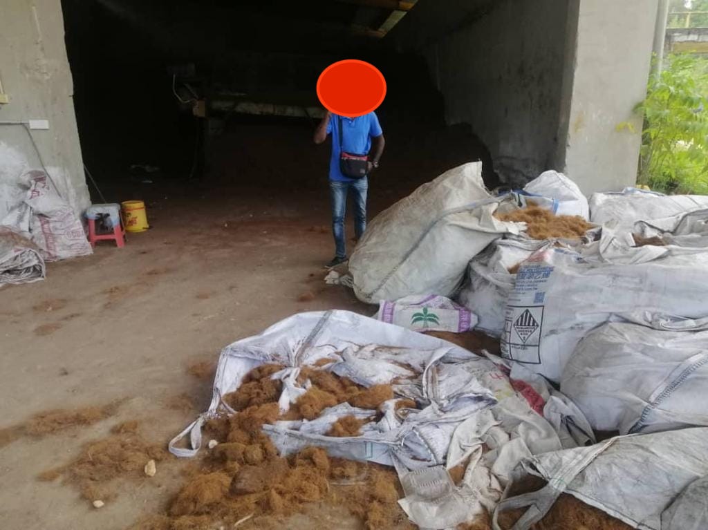 大都会:非法肥料厂被取缔/7图