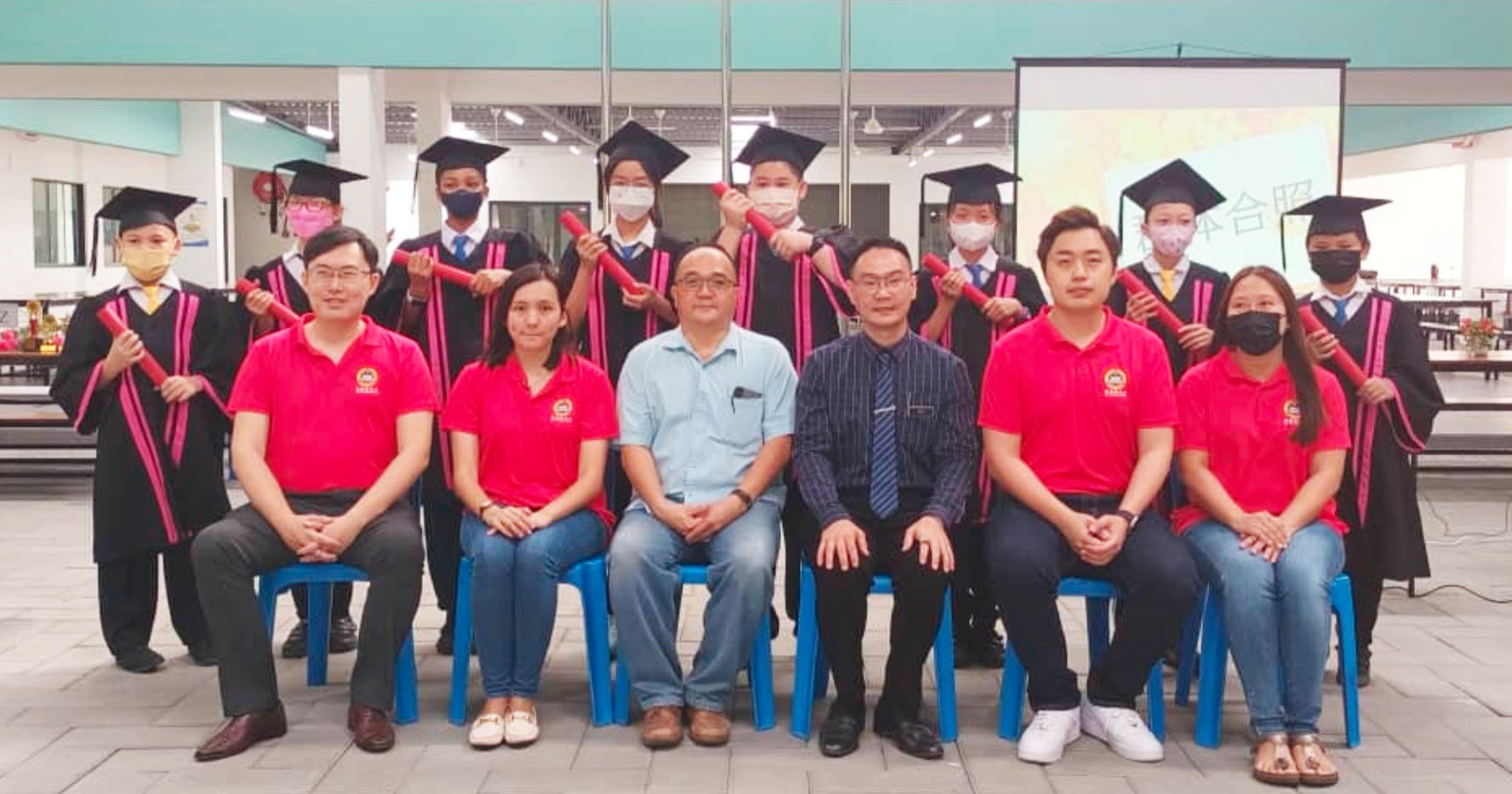 大都会：福隆港华小迁校后第一届毕业典礼