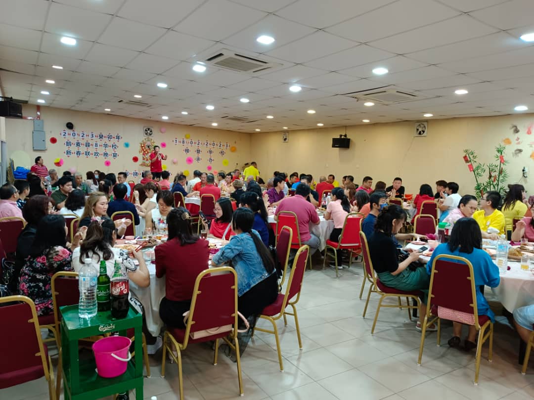 大都会:鹅唛8华小新春联欢晚宴圆满举行/2图