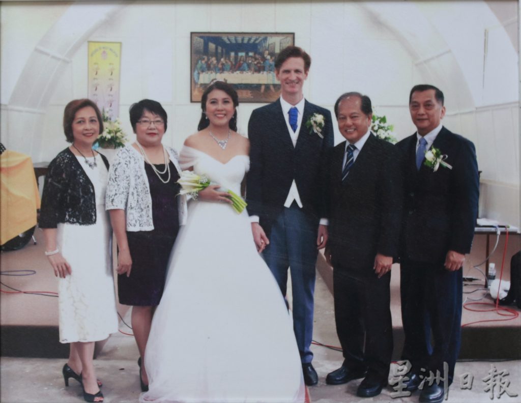 大霹雳封底主文／【执子之手】／一句你好帅哥 缔结马英异国良缘