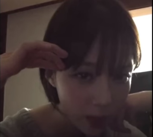 女星凌晨返家惊遇灵异事件 电梯报出“不存在楼层”被吓哭	