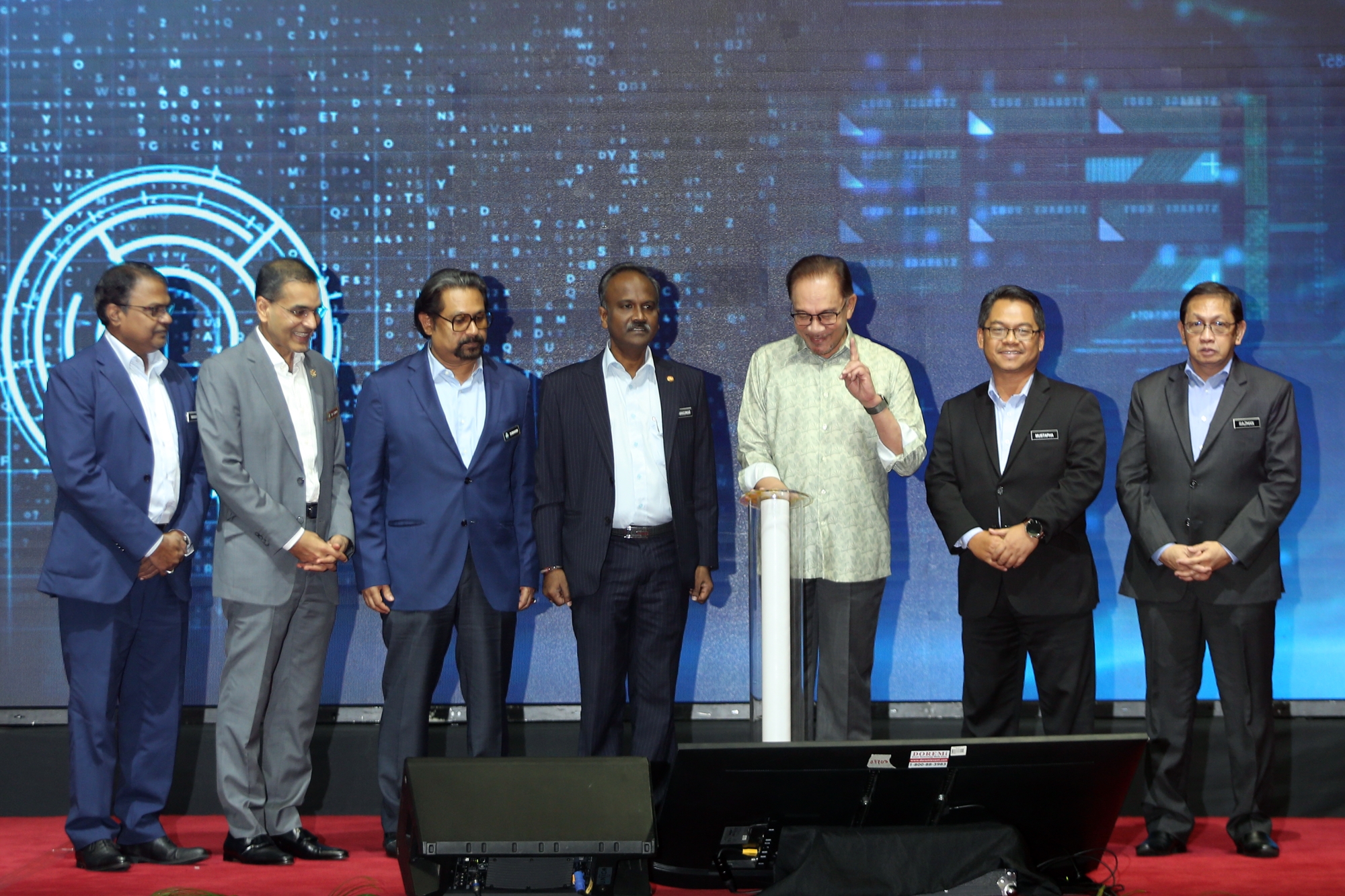 安华/鼓励雇主请本地人