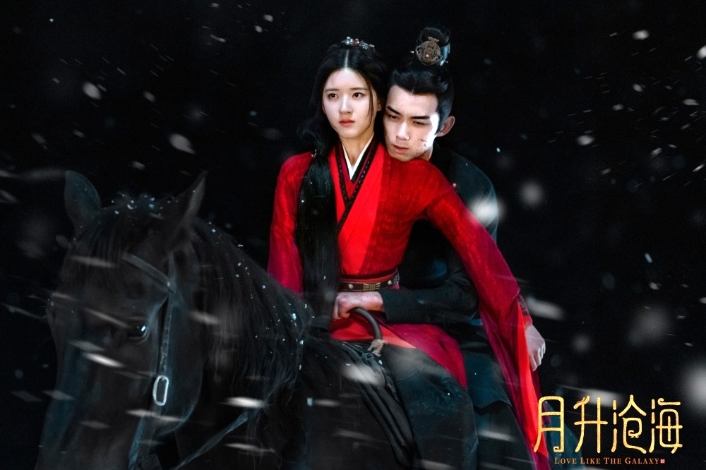 对吴磊飙脏话画面曝光  赵露思甜美清纯人设崩