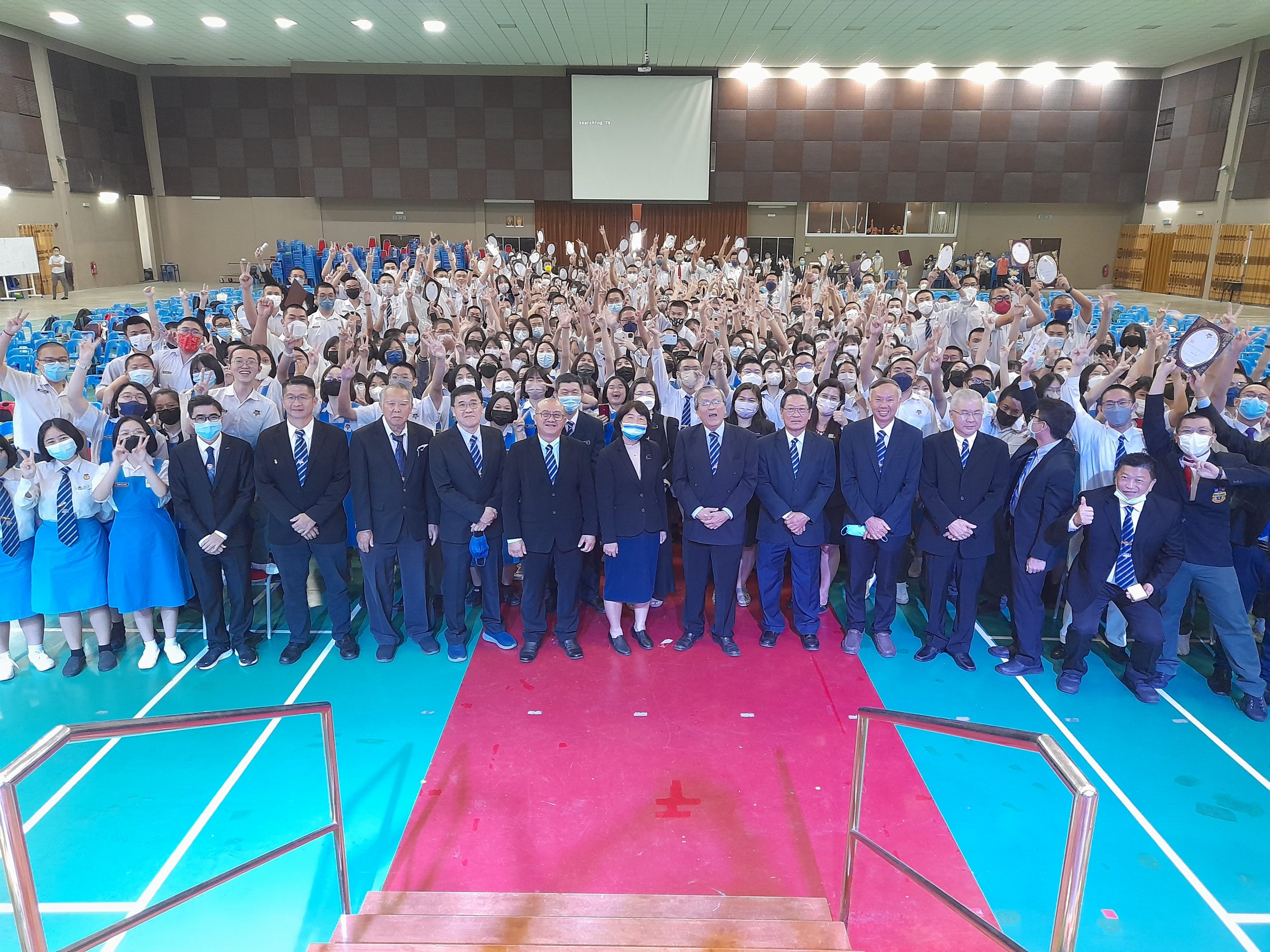 已审(大北马)吉华国中411人毕业 董事长:学习跨越面对挑战才能成功