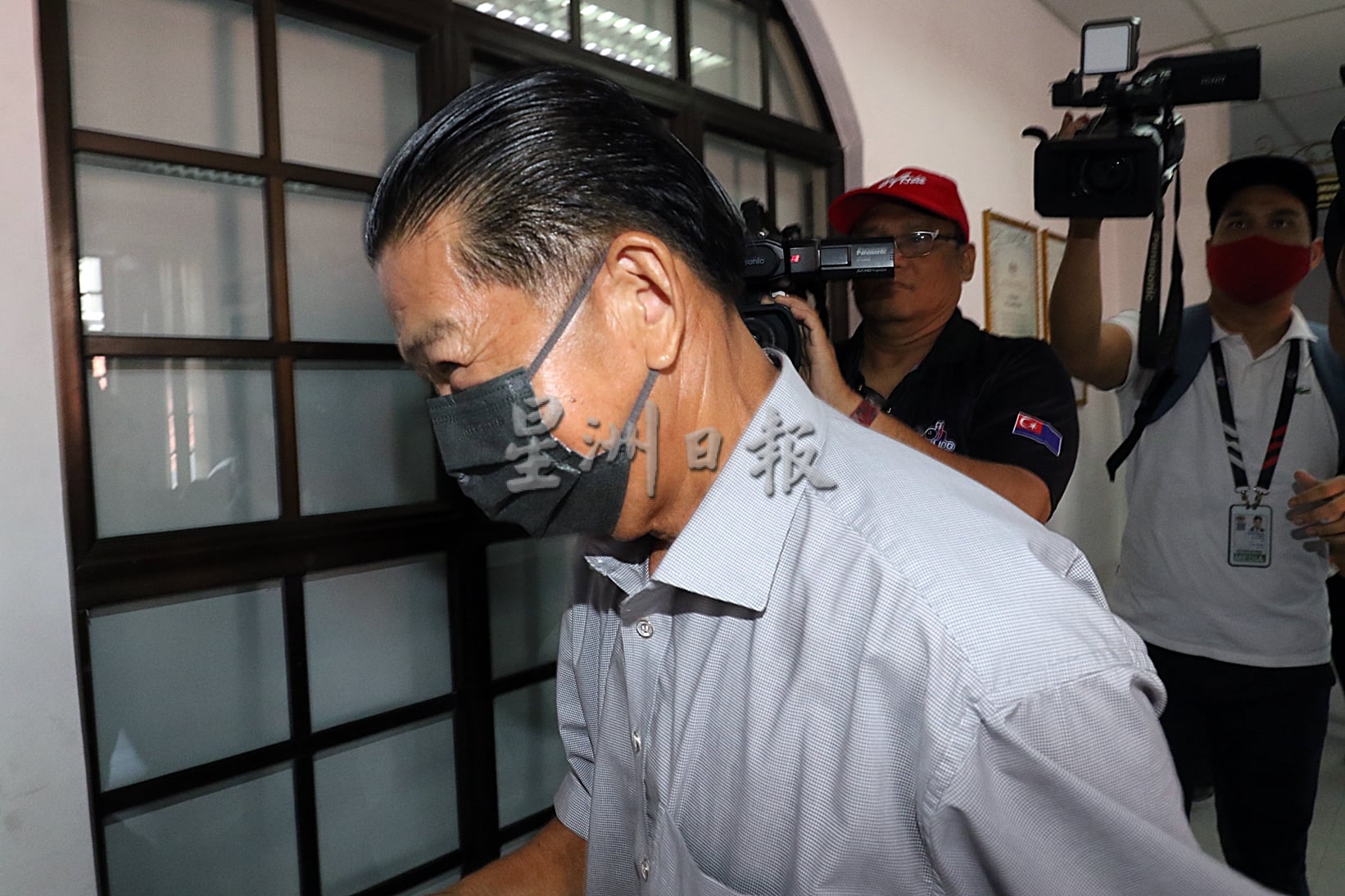 **已签发**全国:麻家具厂董事涉选择性招标计划被控,涉及贿金总额逾1280万