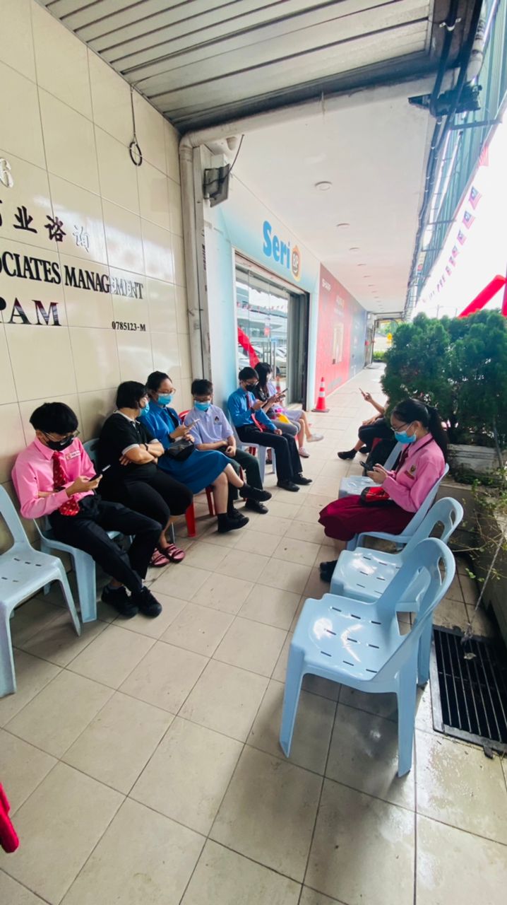 **已签发**柔:封面:【特稿】:为鼓励学生报考SPM华文,峇中华公会免费开办备考班为考生冲刺