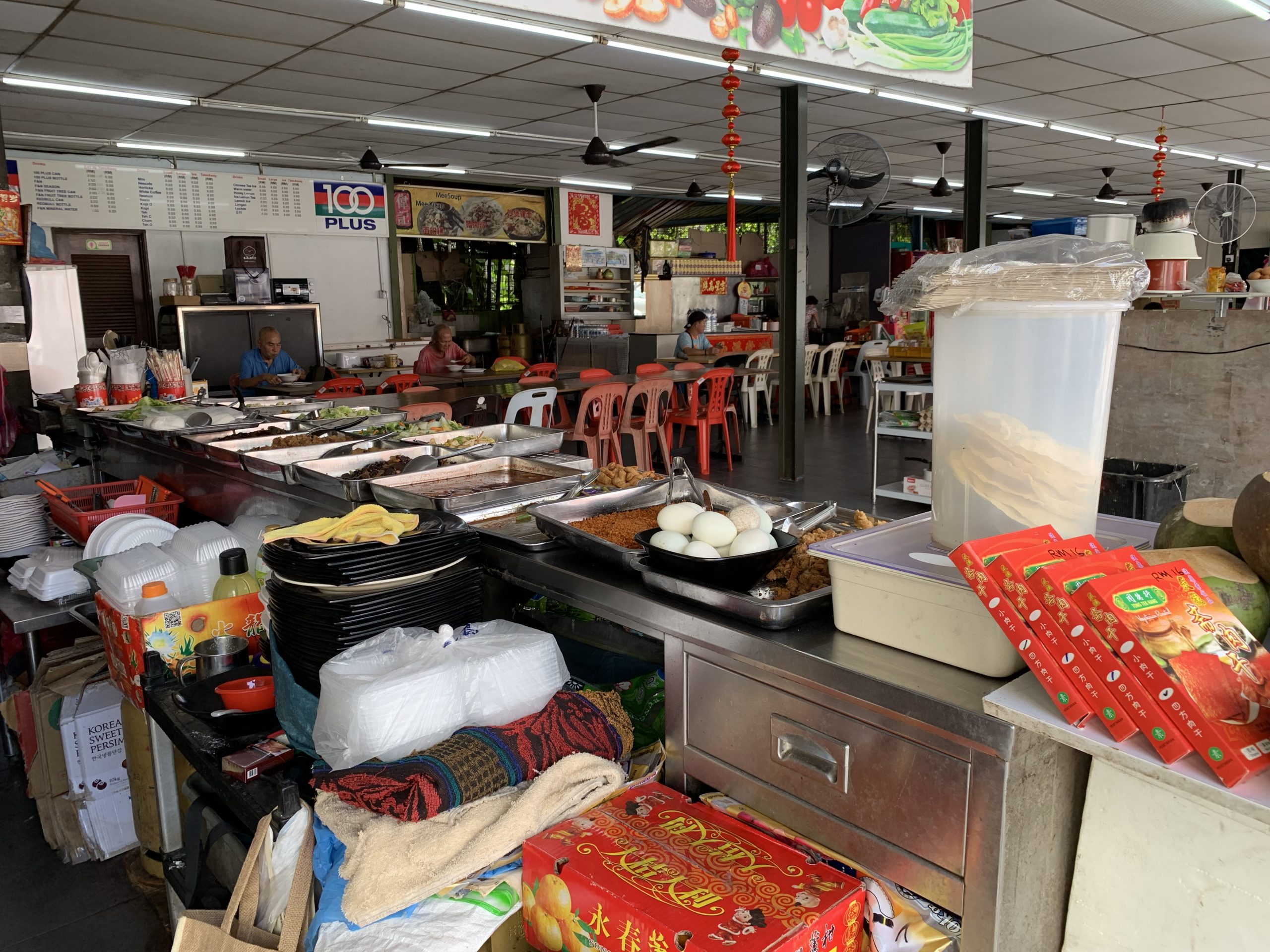 **已签发**柔:封面:【特稿】:柔佛古庙游神重新上路,沿途食肆做好准备迎接人潮