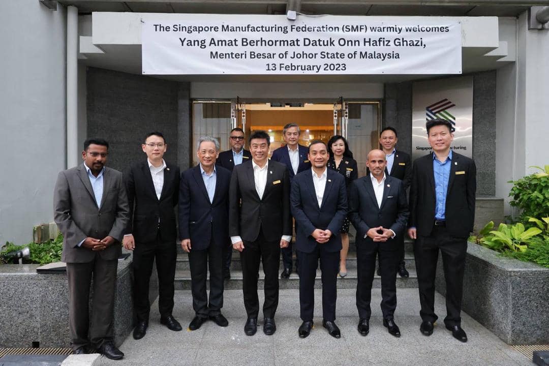 **已签发**柔:第三版头条:大臣:欢迎新加坡制造商前来投资,承诺提供良好条件