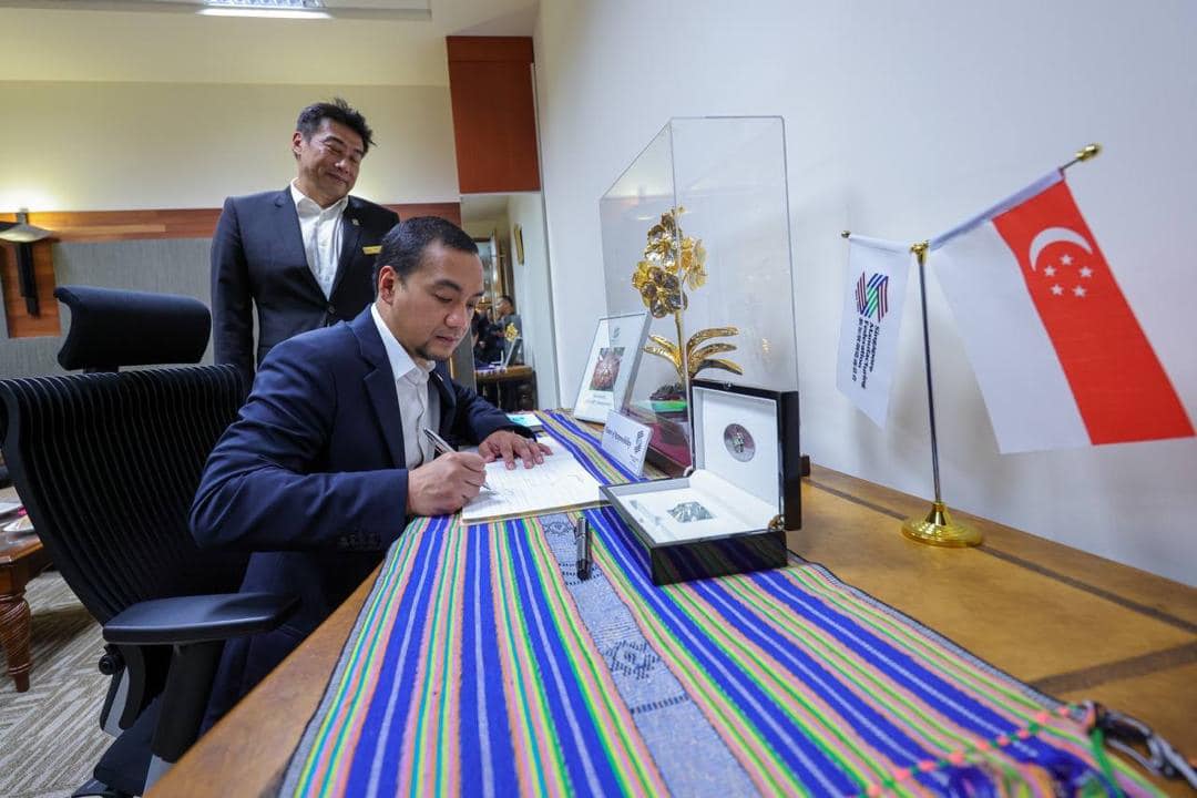 **已签发**柔:第三版头条:大臣:欢迎新加坡制造商前来投资,承诺提供良好条件