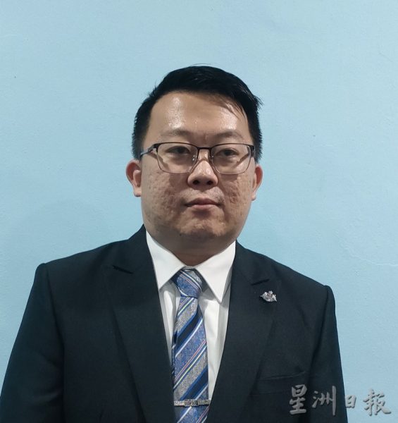 **已签发**柔:第二版头条:【民生特工队】:古来新村E区民生问题多,当局受促采取行动