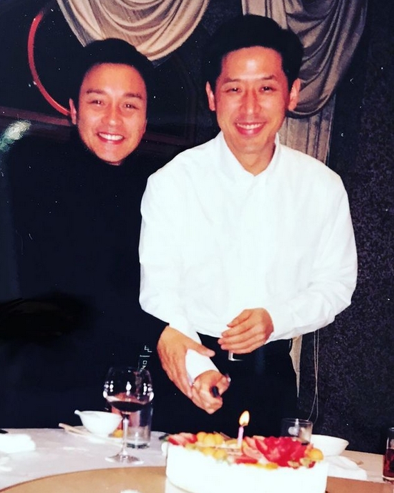 张国荣生前挚爱反击酸民 64岁生日再发旧合照
