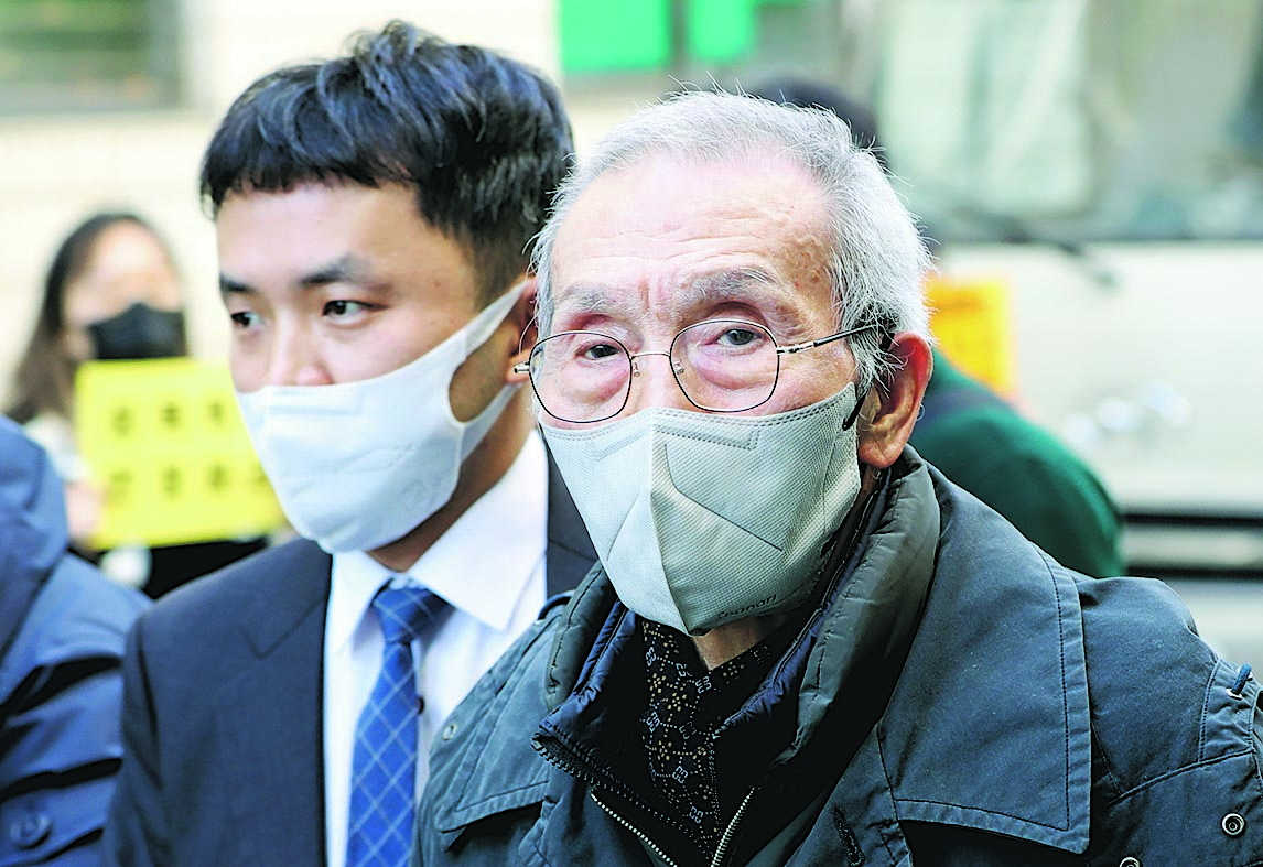 性骚案开审说词反复  ​ 《鱿鱼游戏》001惹网怒