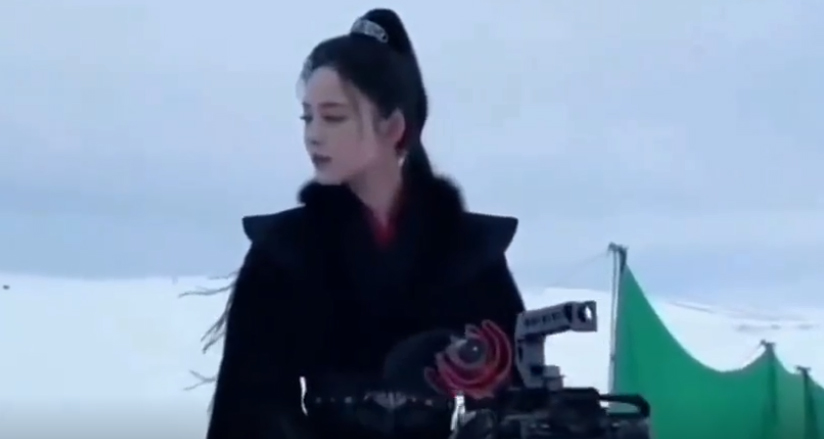 成龙搭娜扎拍《神话2》 年龄差被嘲爷孙恋