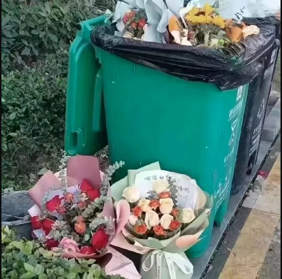 拚图已签)“别人过情人节，我在蹲垃圾桶”找到新致富秘笈