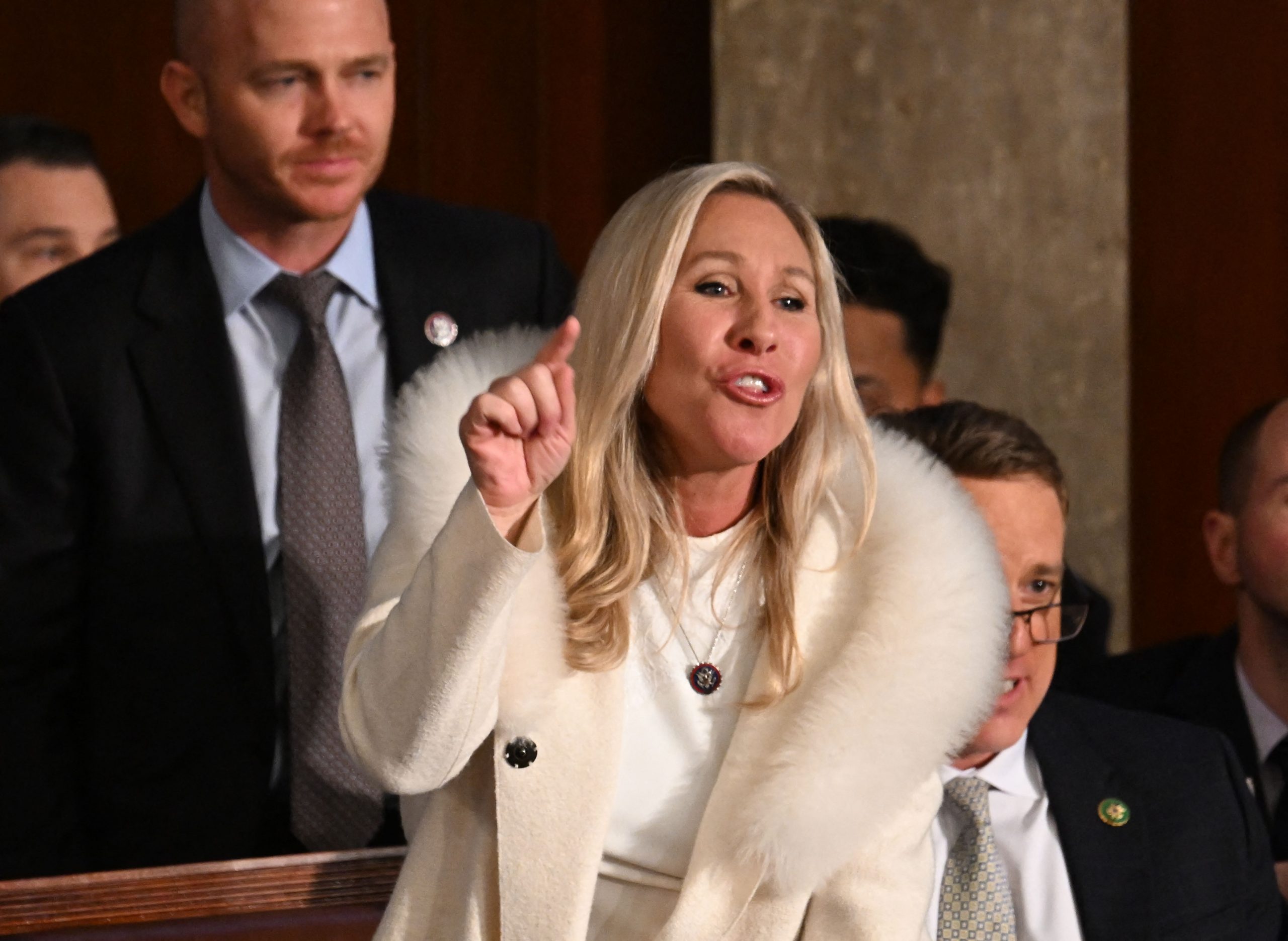 拜登呼吁两党合作 不忘批评共和党人 台下报以嘘声