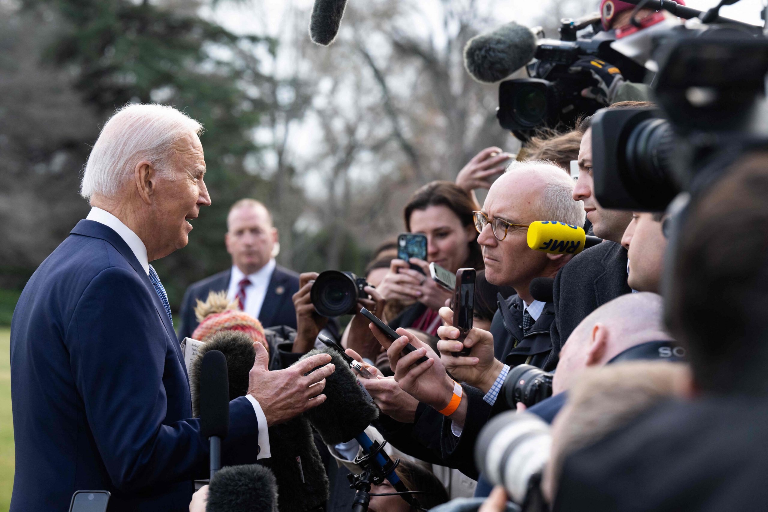 拜登:习近平可能对中国气球飞越美国领空不知情