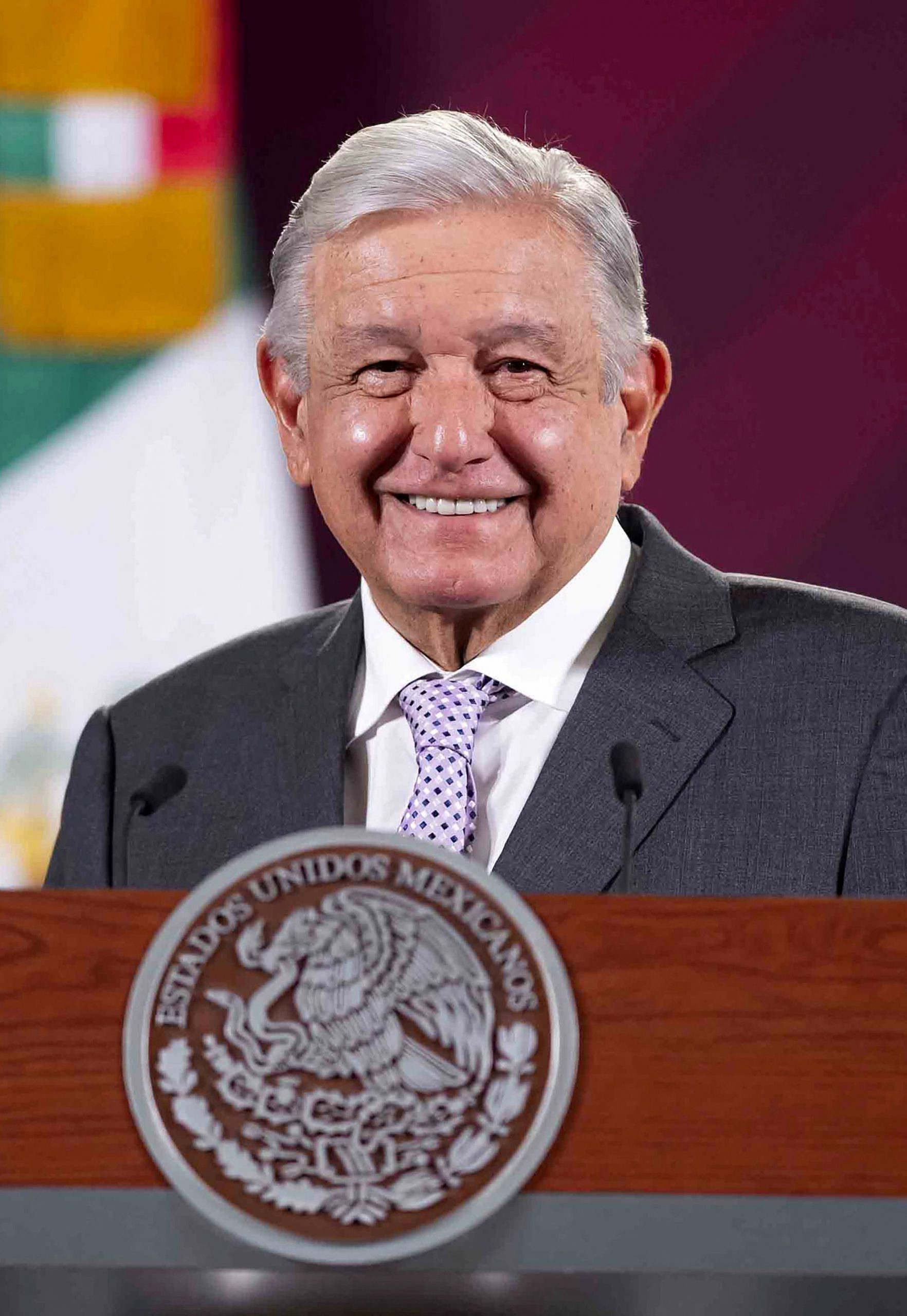 拼盘／“拍到马雅精灵了”墨西哥总统嗨翻PO照　谜样生物狠瞪镜头毛炸