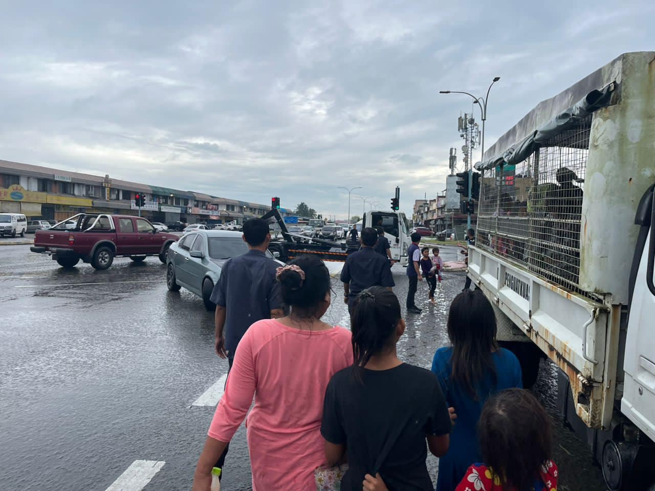 拿笃展开“拯救街童”行动