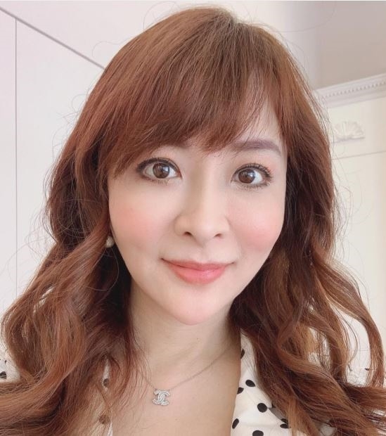 按摩按到床上  女星揭老公床战亲妈