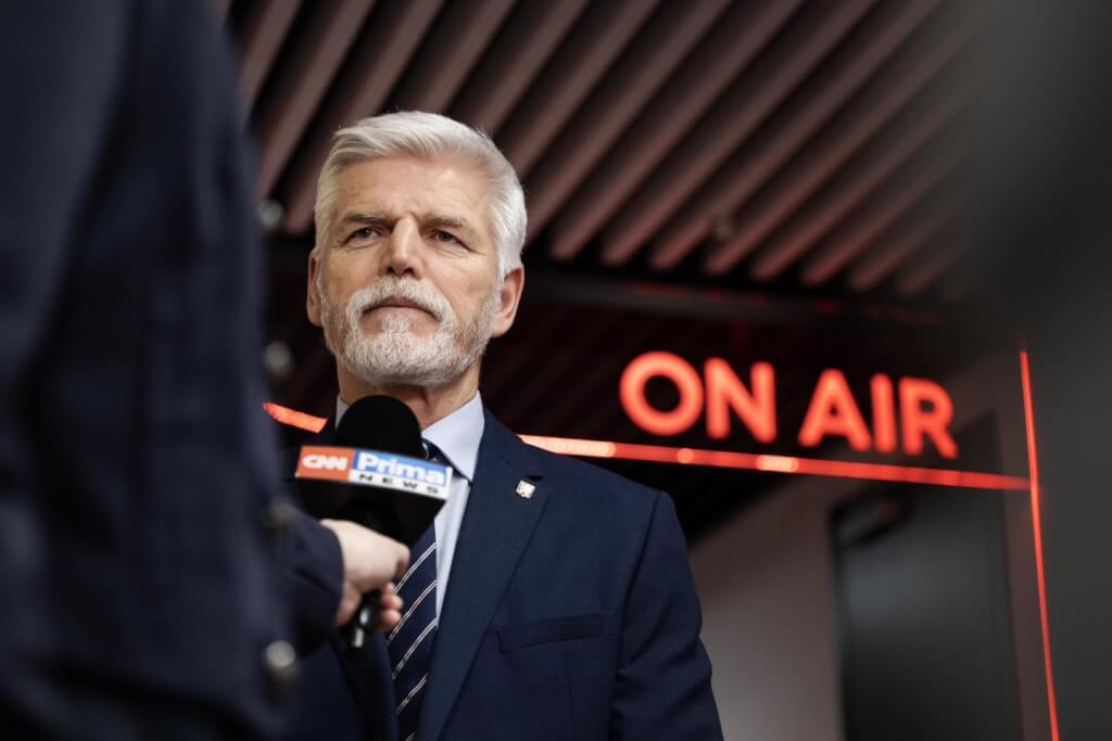 捷克新总统:不应受摆布 中国非友非敌仍可合作