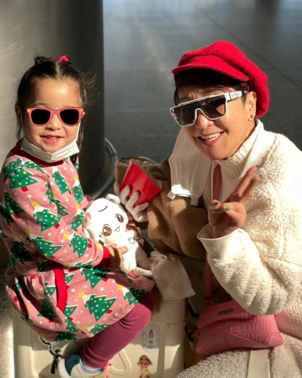 携女返加剪发被捕获  谢婷婷自带明星气场