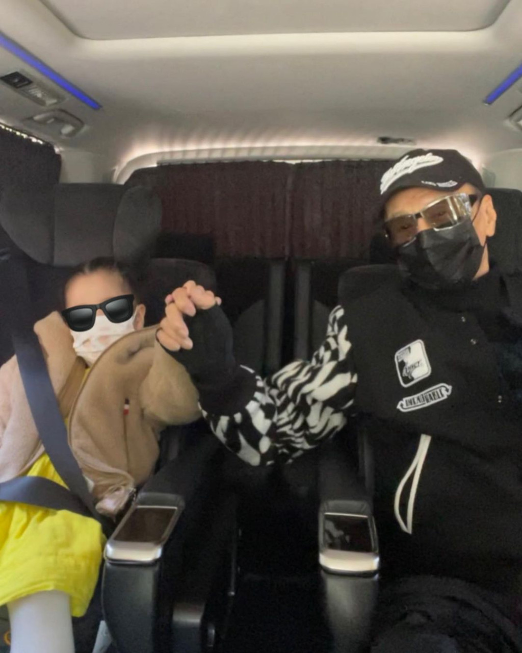 携女返加剪发被捕获  谢婷婷自带明星气场