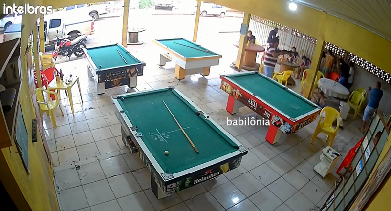 撞球输钱被嘲笑！巴西男竟抄枪大屠杀 发狠轰死7人