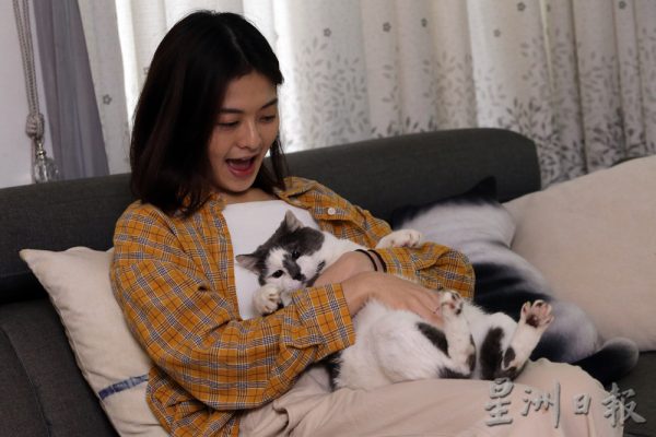 斜杠音乐人Colbie王思涵／我觉得自己是壁花，喜欢站在安全的地方