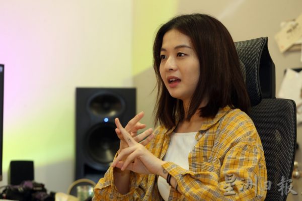 斜杠音乐人Colbie王思涵／我觉得自己是壁花，喜欢站在安全的地方