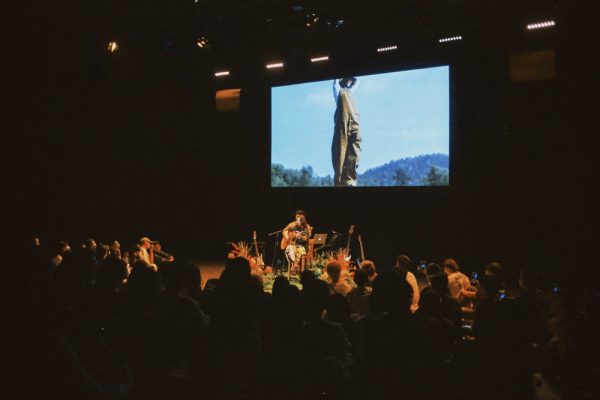 斜杠音乐人Colbie王思涵／我觉得自己是壁花，喜欢站在安全的地方