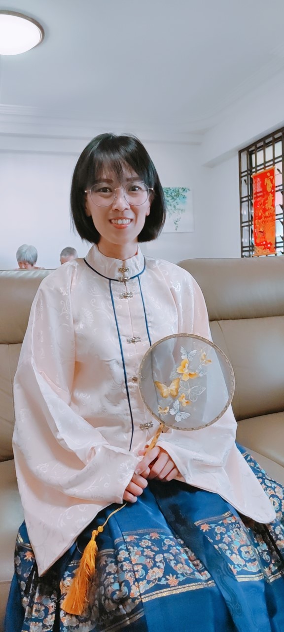 新年备稿:汉服形制多亦有改良款 新年皆宜全家穿出仪式感