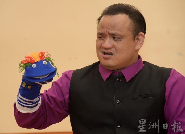 新教育（2月7日）封面故事：：戏偶——幼教老师的小帮手