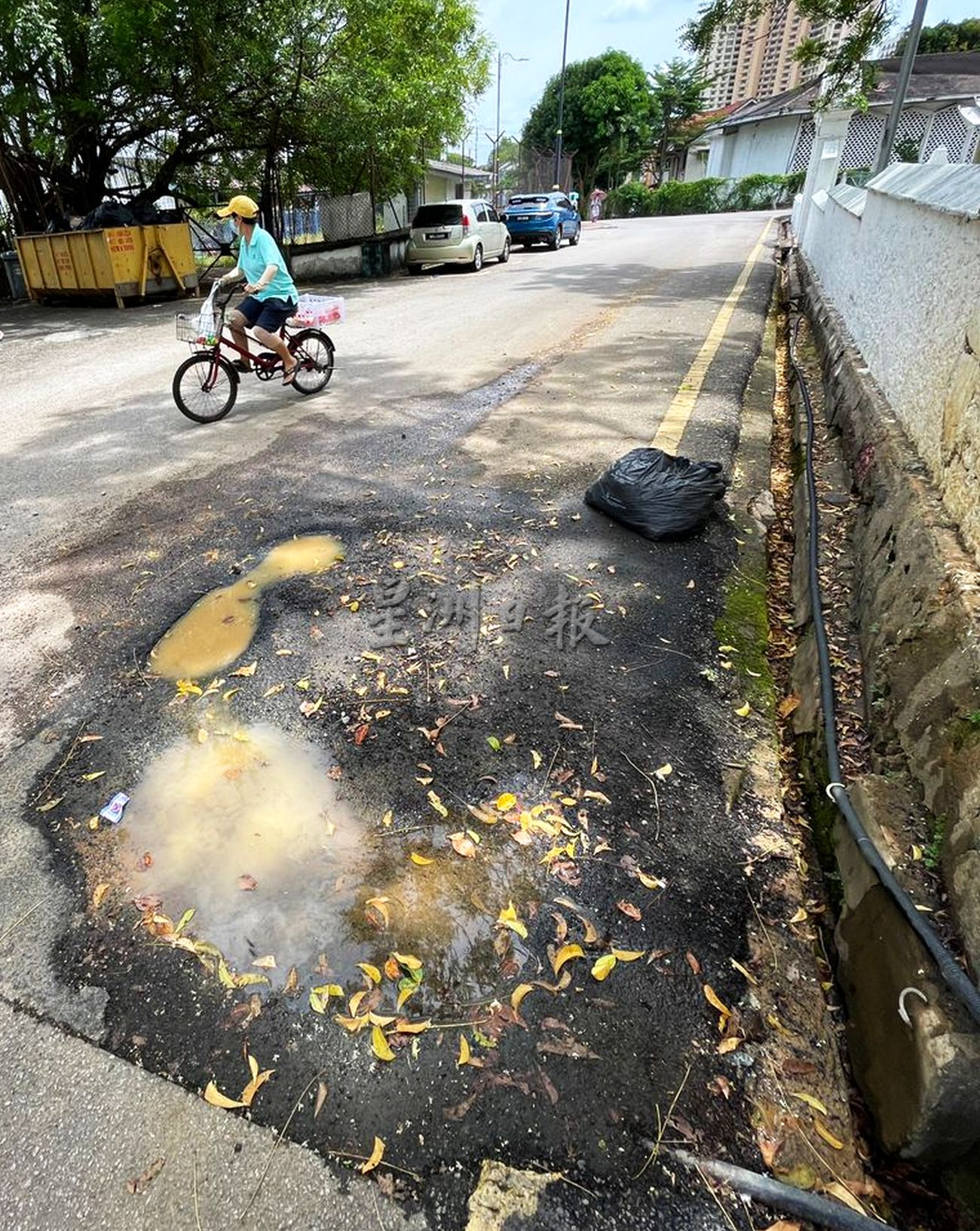 旅游区洞洞,游客:差评!