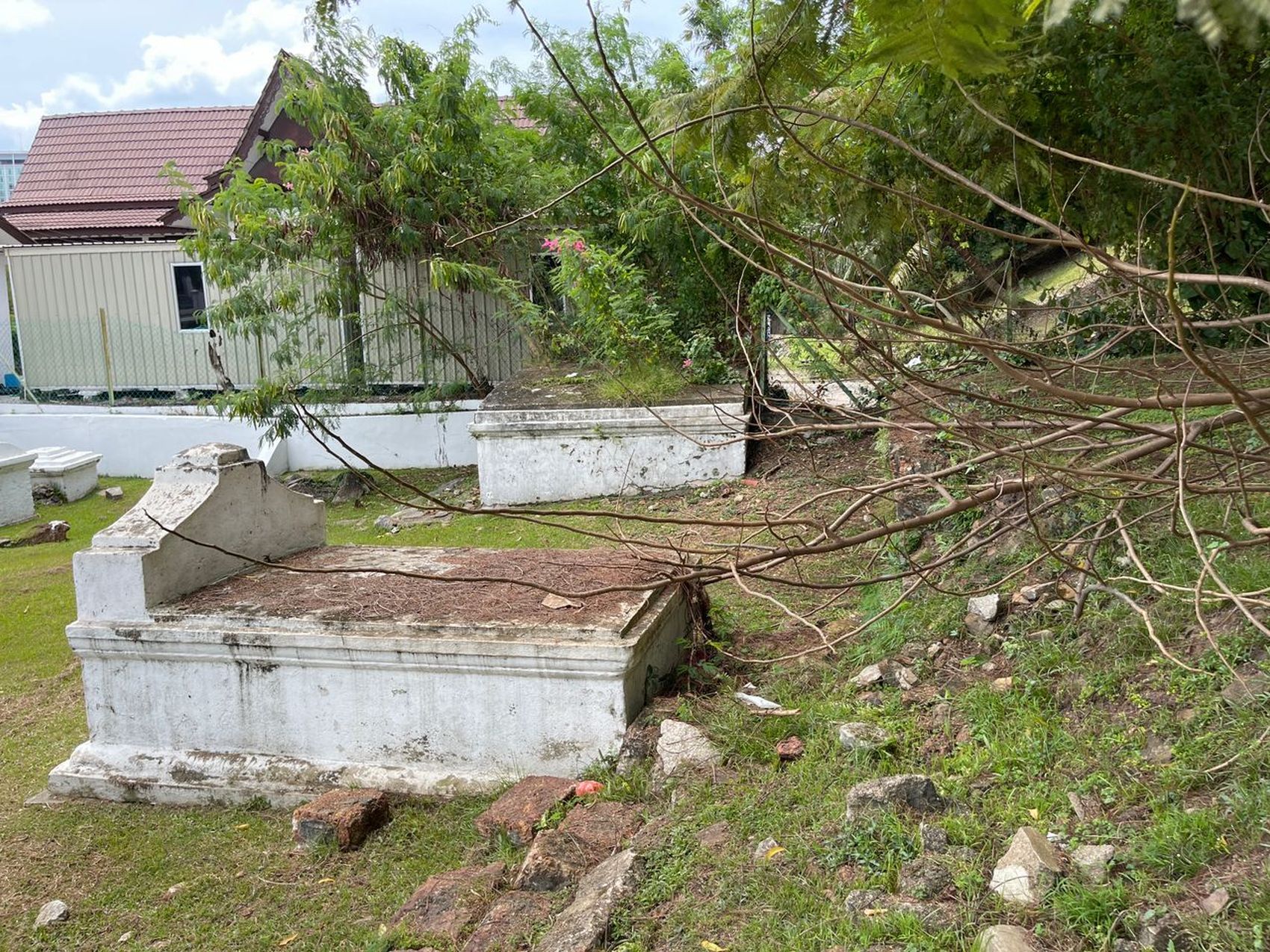 旅游区洞洞,游客:差评!